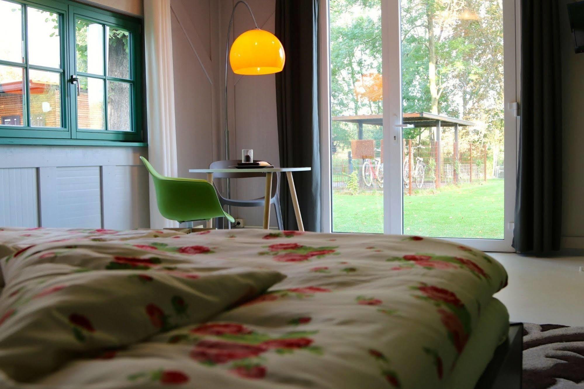 Landhaus Dessau Екстериор снимка