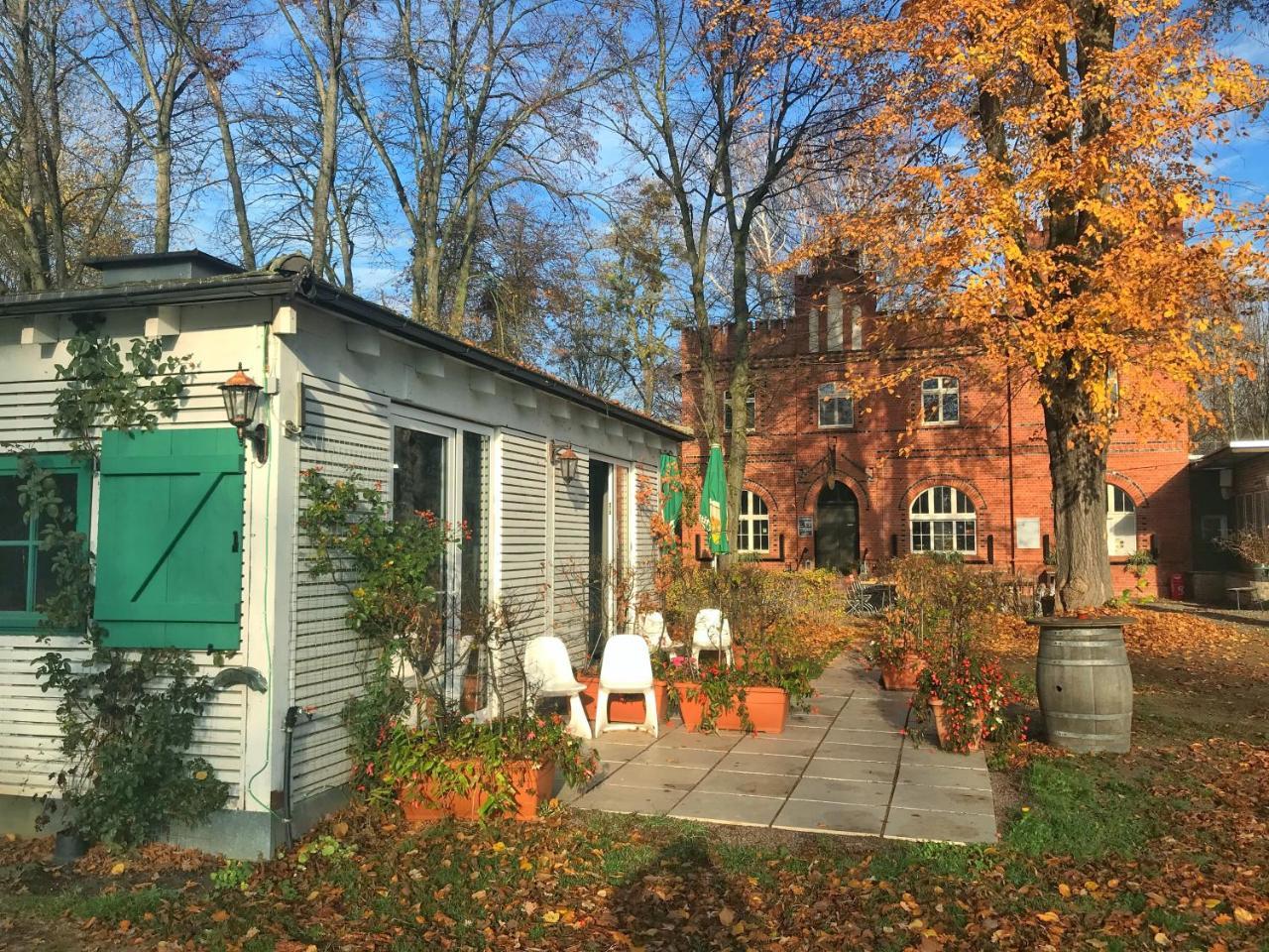 Landhaus Dessau Hotel Екстериор снимка